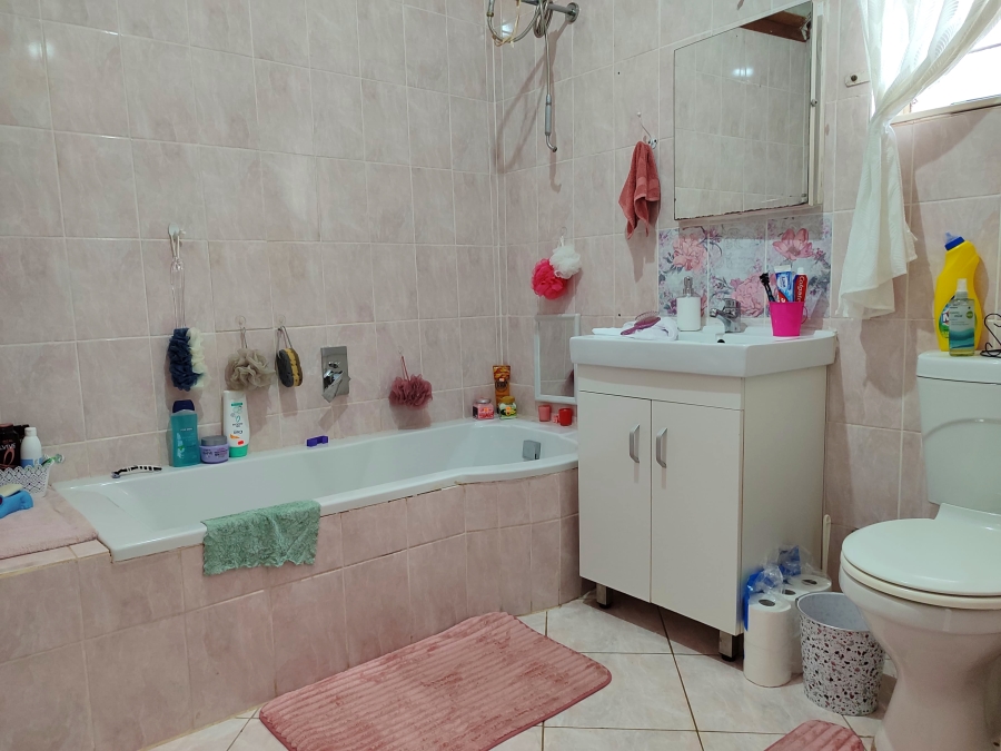 3 Bedroom Property for Sale in Meiringspark North West